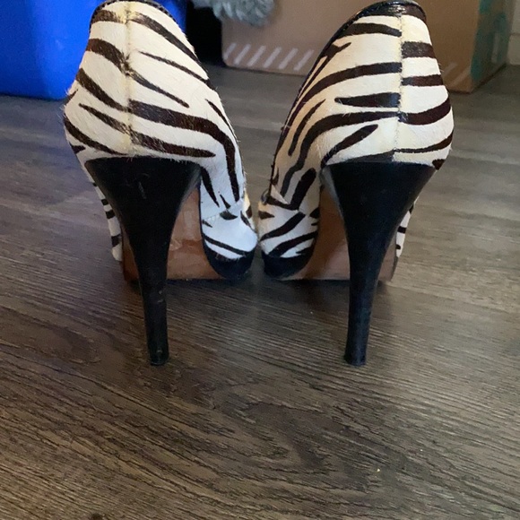 Zebra Print Open Toe Heels - Picture 4 of 6